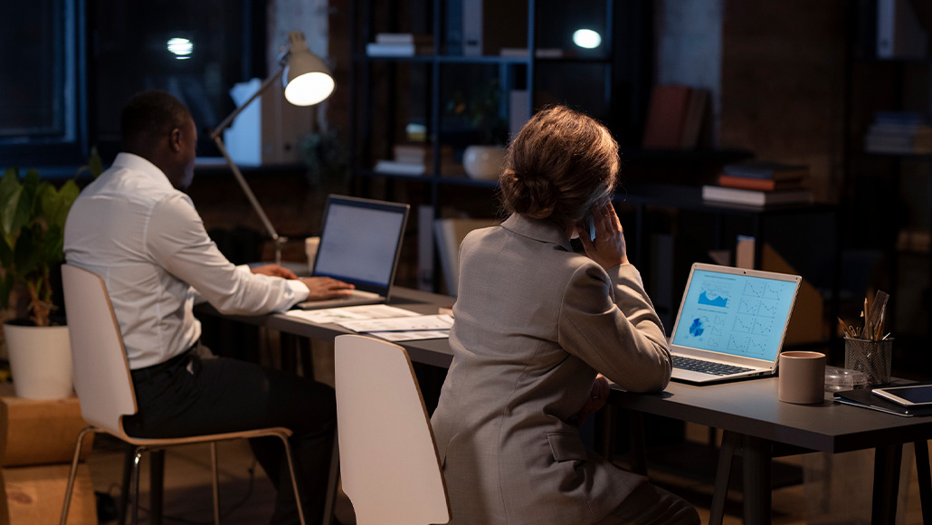 Employee Moonlighting: How to Detect and Manage Employee Moonlighting?