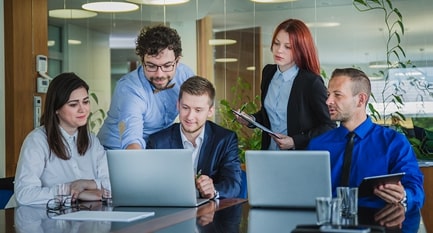 Navigating the Hybrid Workforce